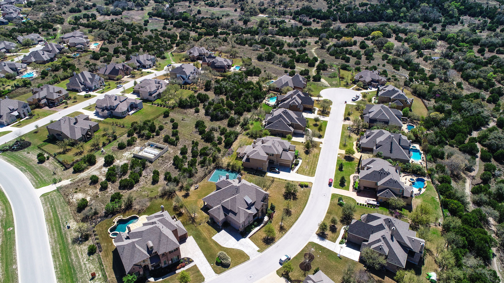 Texas Electric and Light electrician working in Circle C Ranch