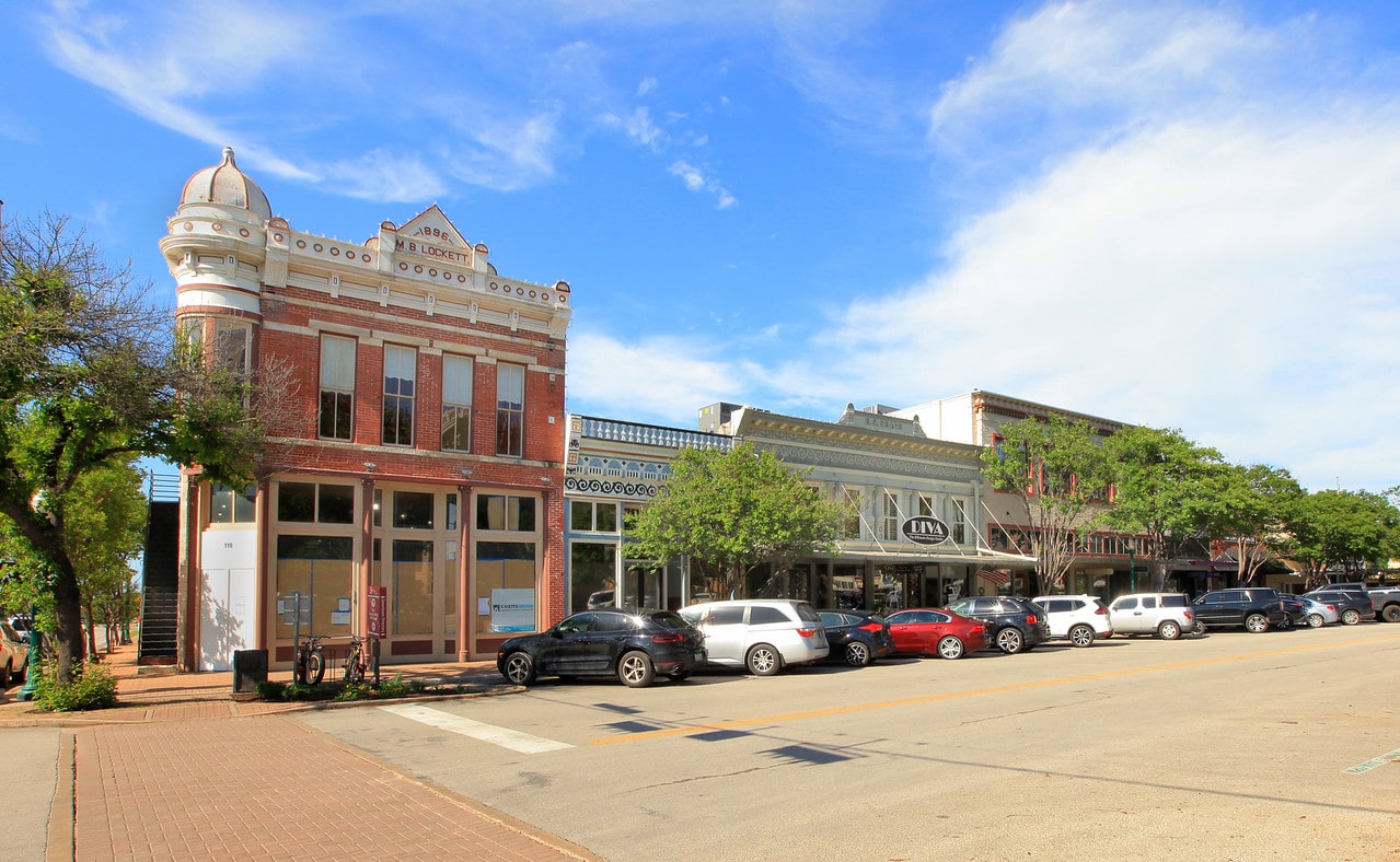 Texas Electric and Light electrician working in Georgetown