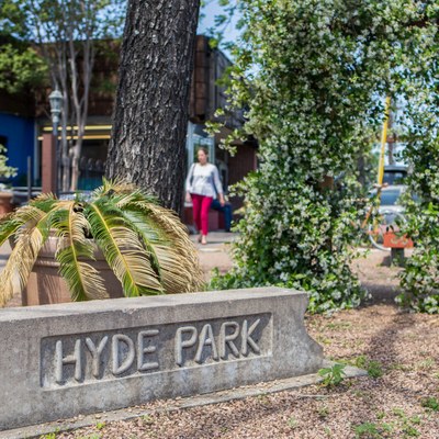 Texas Electric and Light electrician working in Hyde Park