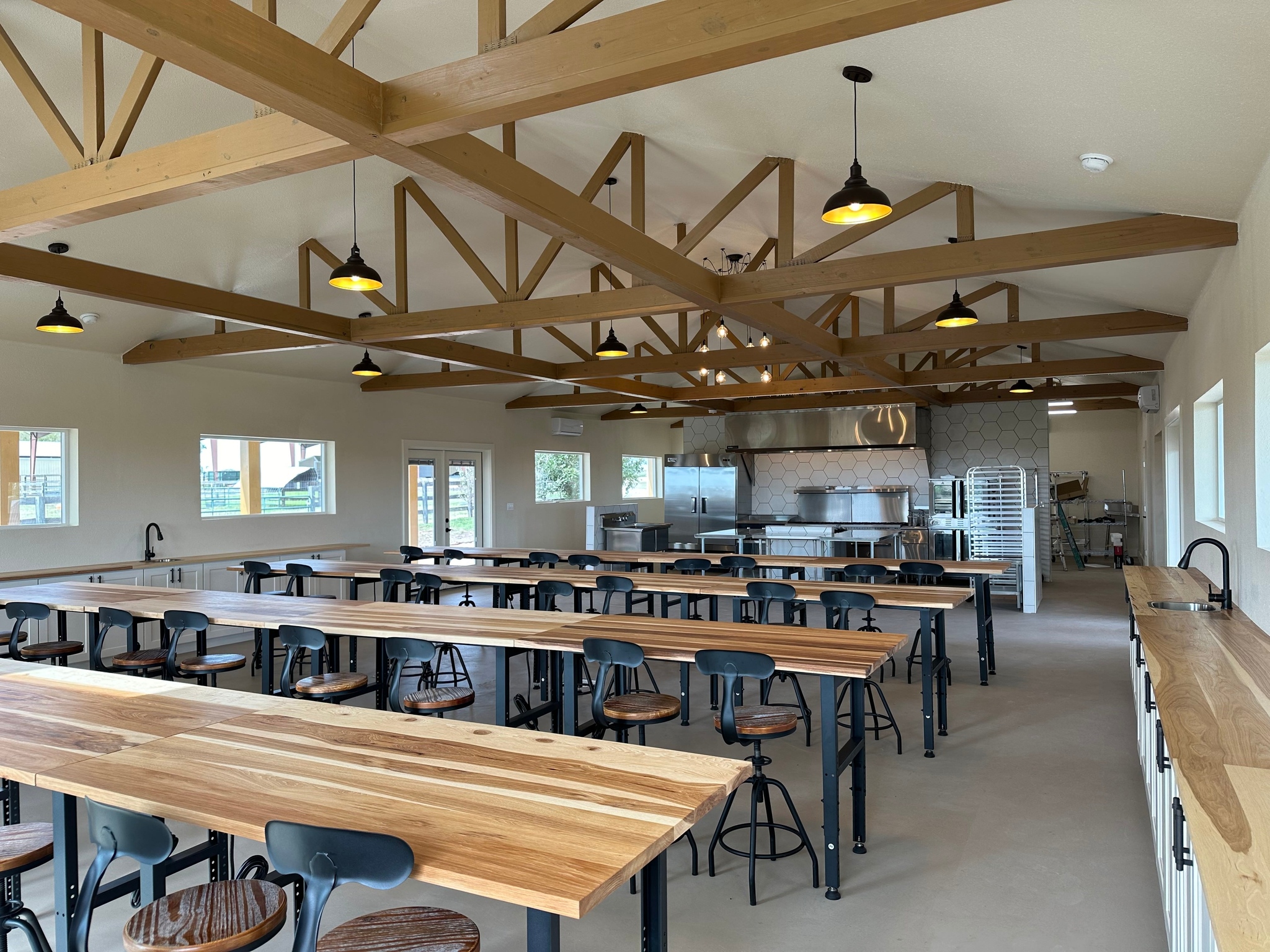 Commercial Electrical in Sunset Valley